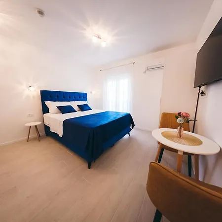 Elegant Lasta Апартаменты *