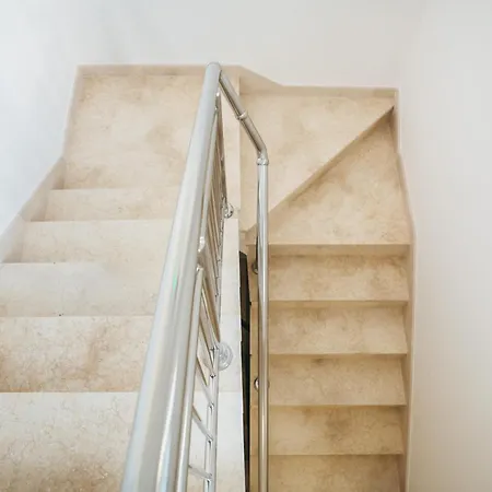 Elegant Lasta Appartement *