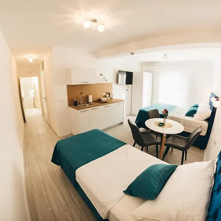 Elegant Lasta Apartment *