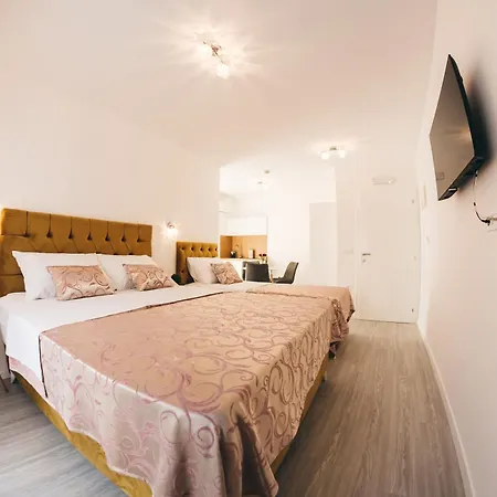 Elegant Lasta * Mostar