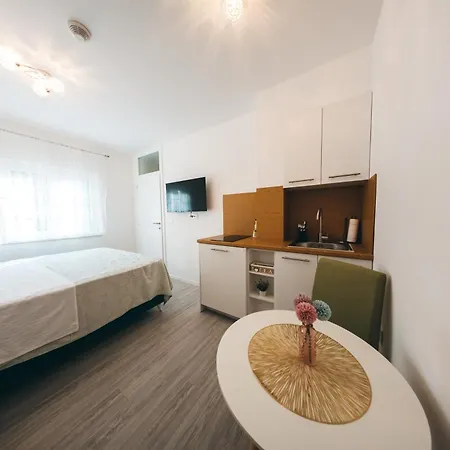 Elegant Lasta Апартаменты *