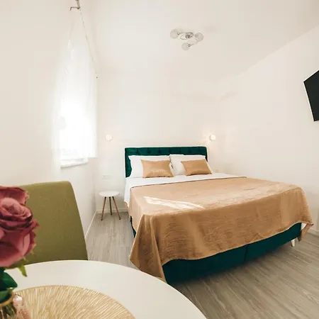 Elegant Lasta * Mostar