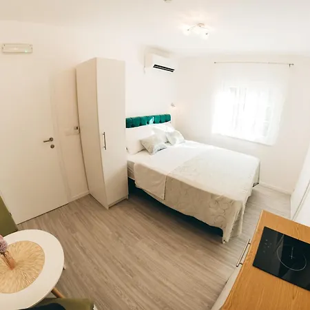 Elegant Lasta Апартаменты *