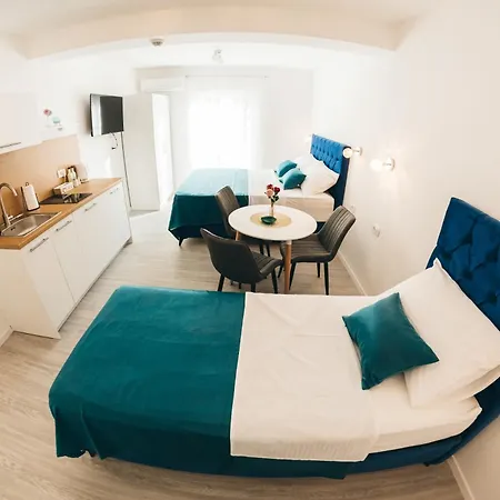 Elegant Lasta Apartment *
