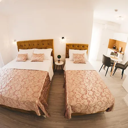 Elegant Lasta Apartment *