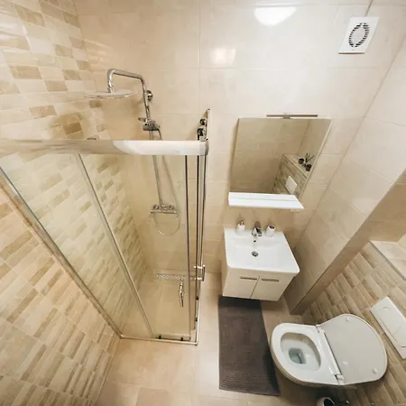 Elegant Lasta * Mostar