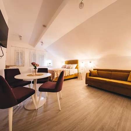 Apartment Elegant Lasta *